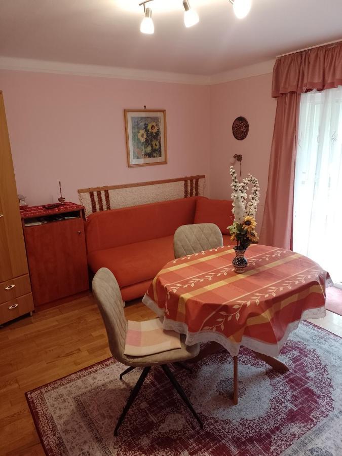 Gyoengyvirag Ueduelo - Mario Apartman Harkány Екстериор снимка